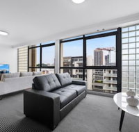 Stylish  Spacious Apt with Double Living Room - Accommodation Burleigh