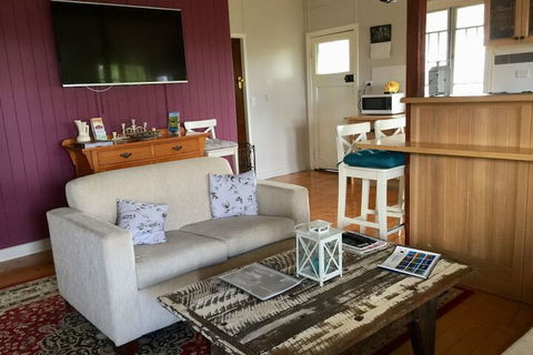 Boonah Cottage - Accommodation Burleigh 6
