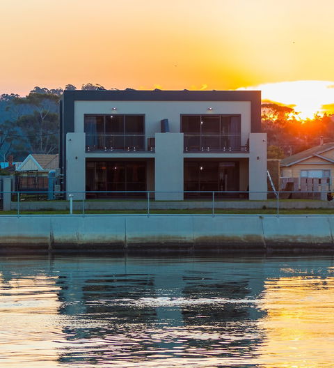 Ulverstone Waterfront Apartments - Accommodation Burleigh 0