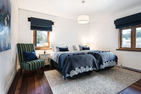 Three Paddocks - Accommodation Burleigh 6