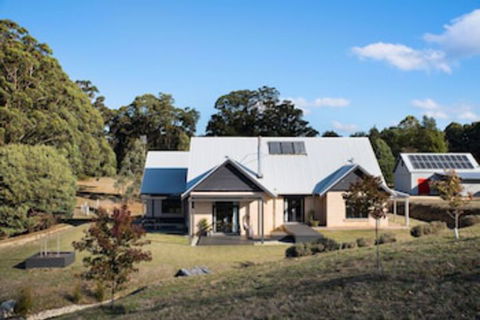 Three Paddocks - Accommodation Burleigh 0