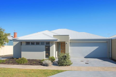 Gale House - Accommodation Burleigh 0