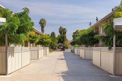 Understated Elegance Affordable Luxury - Accommodation Burleigh 1