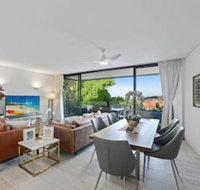 HomeHotel Ultra Luxurious 3 Bedroom Penthouse - Accommodation Burleigh