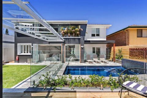 La Luna Shoal Bay - Accommodation Burleigh 0