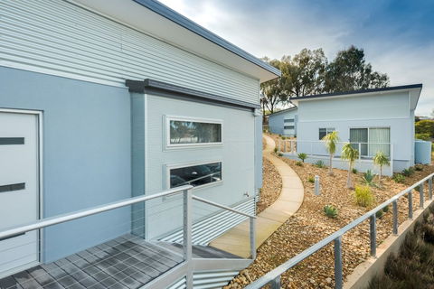 Albury Yalandra Apartment 5 - Accommodation Burleigh 0