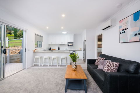 Albury Yalandra Apartment 5 - Accommodation Burleigh 1