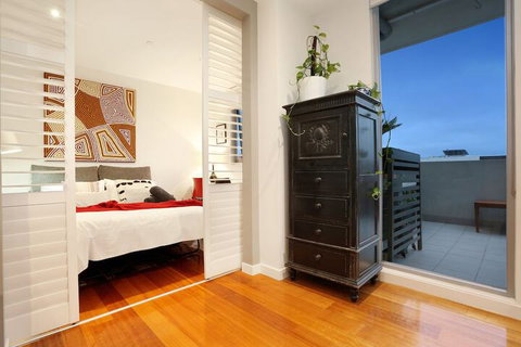 Essendon Sub Penthouse On Napier - Accommodation Burleigh 6