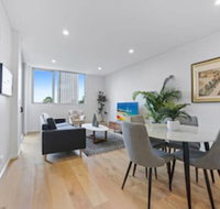 HomeHotel Luxury  New 2 Bedroom Apartment - Accommodation Burleigh