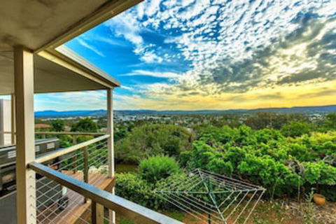 Highview - Accommodation Burleigh 5