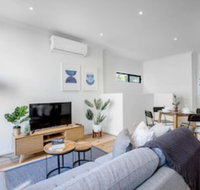 89 Fancy Doncaster Home - Accommodation Burleigh