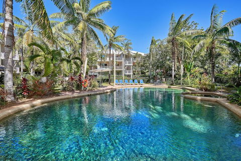Tropical Oasis Near Beach - Accommodation Burleigh 1