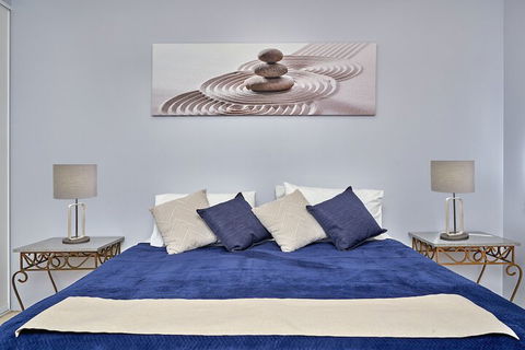 Tropical Oasis Near Beach - Accommodation Burleigh 2