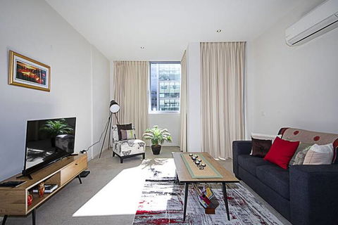Spacious 1-Bedroom Apartment With Parking - Accommodation Burleigh 3