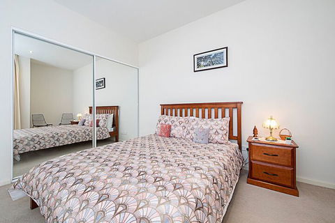 Spacious 1-Bedroom Apartment With Parking - Accommodation Burleigh 1