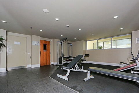 Spacious 1-Bedroom Apartment With Parking - Accommodation Burleigh 7
