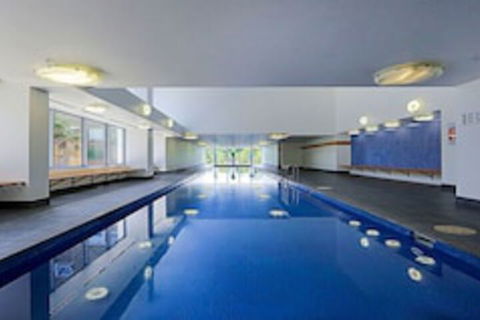 Spacious 1-Bedroom Apartment With Parking - Accommodation Burleigh 0