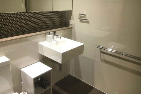 CBD Apartment In Perfect Location - Accommodation Burleigh 4