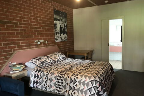 Molesworth Food & Wine Company - Accommodation Burleigh 2