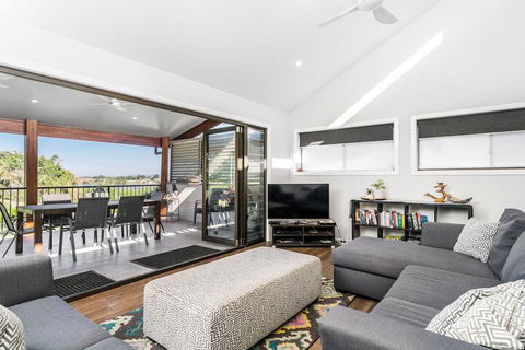 River Links - Accommodation Burleigh 5