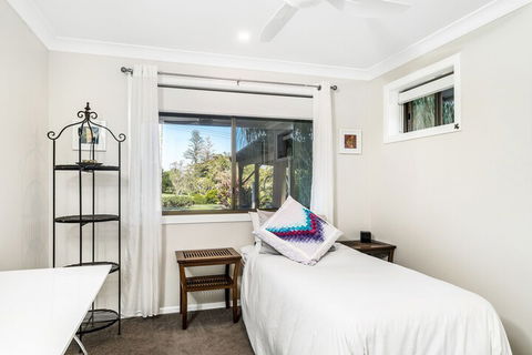 River Links - Accommodation Burleigh 6