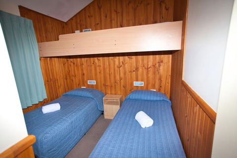 Eaglehawk Holiday Park Canberra - Accommodation Burleigh 5