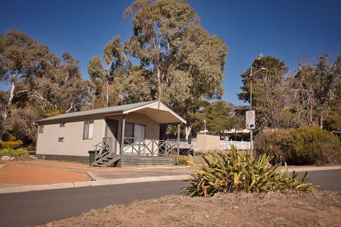 Eaglehawk Holiday Park Canberra - Accommodation Burleigh 3