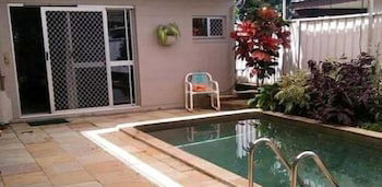 La Casa De Playa - Accommodation Burleigh 1