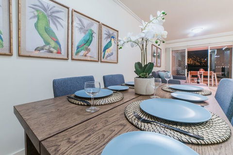 Absolute Riverfront One Bedroom Apartment - Accommodation Burleigh 6