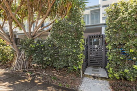 COASTAL CHIC At CASUARINA - Accommodation Burleigh 0