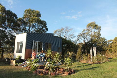 Dyl & Lils Tiny House On Wheels - Accommodation Burleigh 2