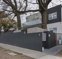 Heart of Highett Apartment by Ready Set Host - Accommodation Burleigh
