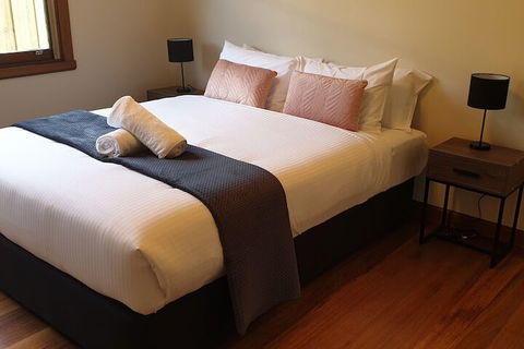 Port Life Beach House - Accommodation Burleigh 3