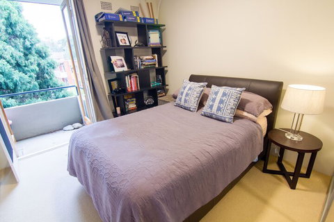 Cozy Apartment In Waverton - Accommodation Burleigh 7