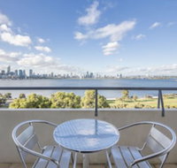 High Tor Apartment 104 - Accommodation Burleigh