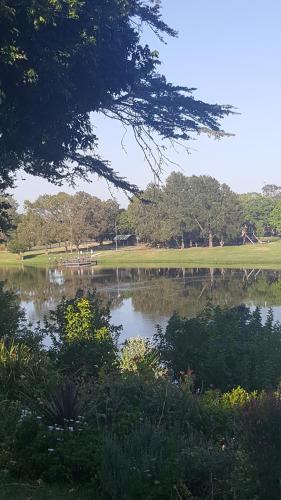 Ã‘etherby House B & B - Accommodation Burleigh 0