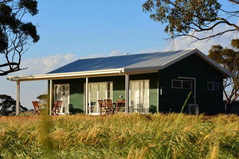 Marys Farm Cottages - Accommodation Burleigh 6