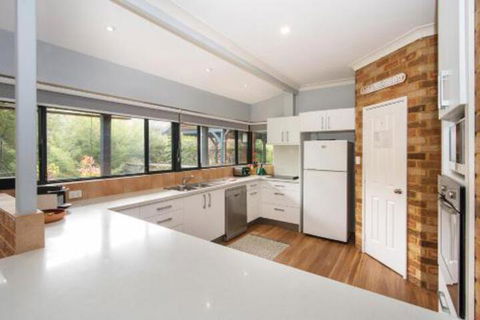 Family Friendly Holiday Haven - Accommodation Burleigh 4