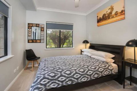 Family Friendly Holiday Haven - Accommodation Burleigh 3