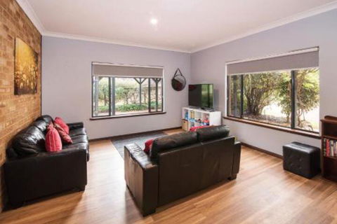 Family Friendly Holiday Haven - Accommodation Burleigh 7