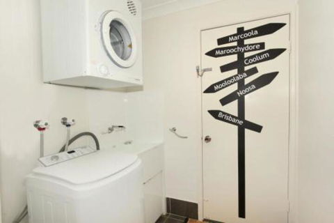 Unit 1 / 14 Tamarindus Street Marcoola Beach Pet Friendly 300 BOND Linen Supplied - Accommodation Burleigh 6