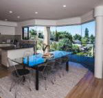 Russell House - Accommodation Burleigh