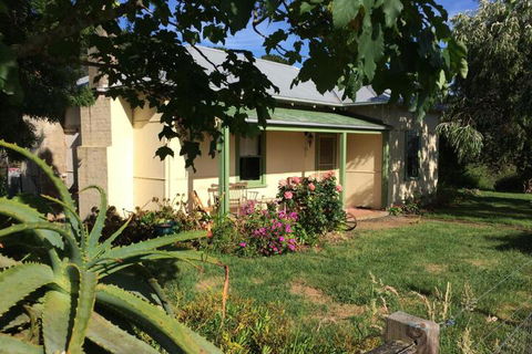 Tarndwarncoort Farmers Cottage - Accommodation Burleigh 3