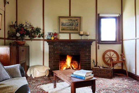 Tarndwarncoort Farmers Cottage - Accommodation Burleigh 7
