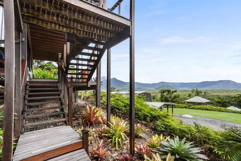 Daintree Holiday Homes La Vista - Accommodation Burleigh 6