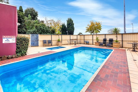 Parkside Motel Geelong - Accommodation Burleigh 2