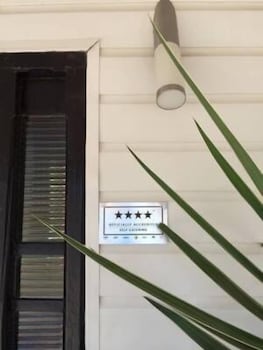 Lotte's Cottage - Accommodation Burleigh 0
