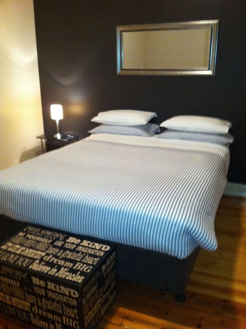 Lotte's Cottage - Accommodation Burleigh 3