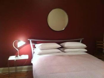 Lotte's Cottage - Accommodation Burleigh 6