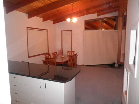 The Real McCoy Holiday Accommodation - Accommodation Burleigh 4